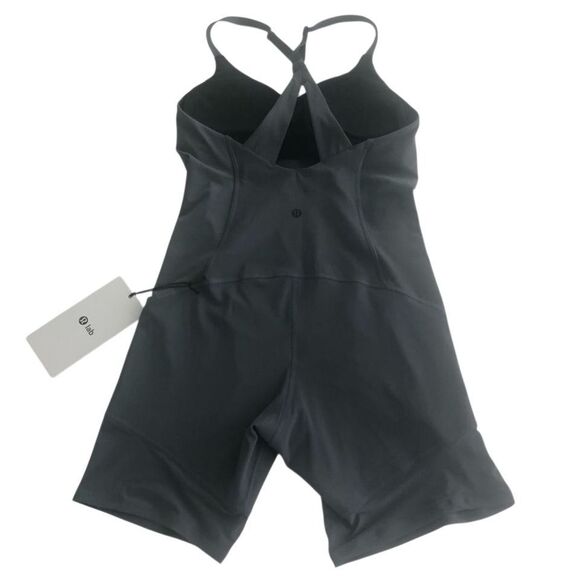 Size 6 Lululemon lab Nulux and Mesh One-Piece 8" Anchor - Picture 5 of 16